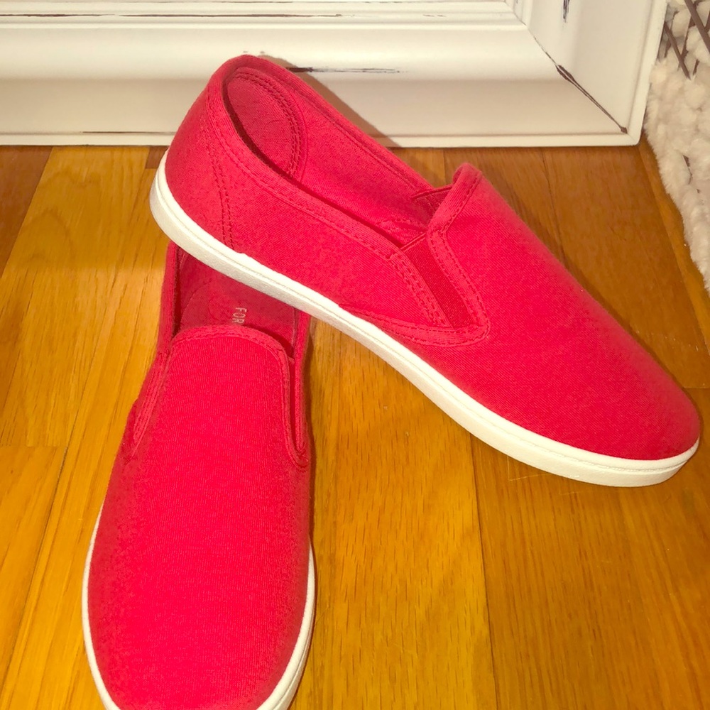 Forever 21 slip on red shoes